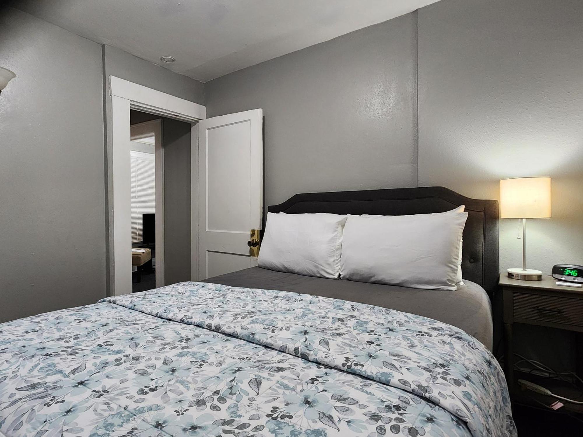 Two Bedroom Home In Beautiful Downtown Lakeland Exterior foto